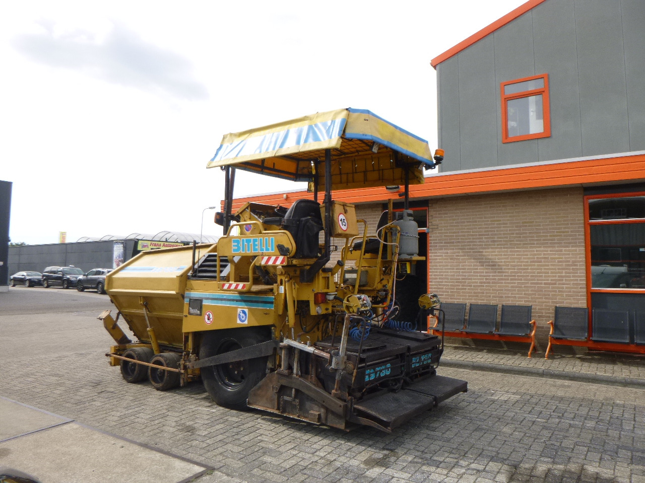 CATERPILLAR BB730 - Asfaltafwerkmachine: afbeelding 2 CATERPILLAR BB730 - Asfaltafwerkmachine: afbeelding 2