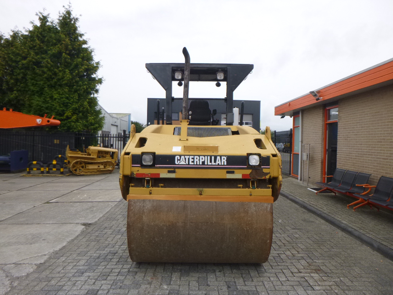 CATERPILLAR CB-534D - Asfaltwals: afbeelding 4 CATERPILLAR CB-534D - Asfaltwals: afbeelding 4