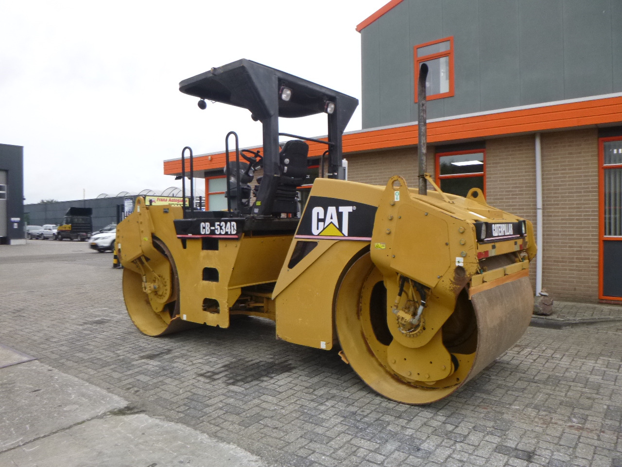CATERPILLAR CB-534D - Asfaltwals: afbeelding 2 CATERPILLAR CB-534D - Asfaltwals: afbeelding 2