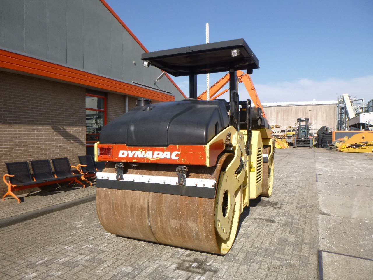 DYNAPAC CC432V - Asfaltwals: afbeelding 4 DYNAPAC CC432V - Asfaltwals: afbeelding 4
