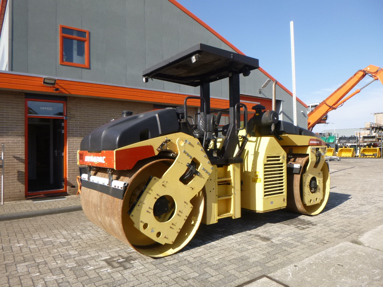 DYNAPAC CC432V - Asfaltwals: afbeelding 3 DYNAPAC CC432V - Asfaltwals: afbeelding 3