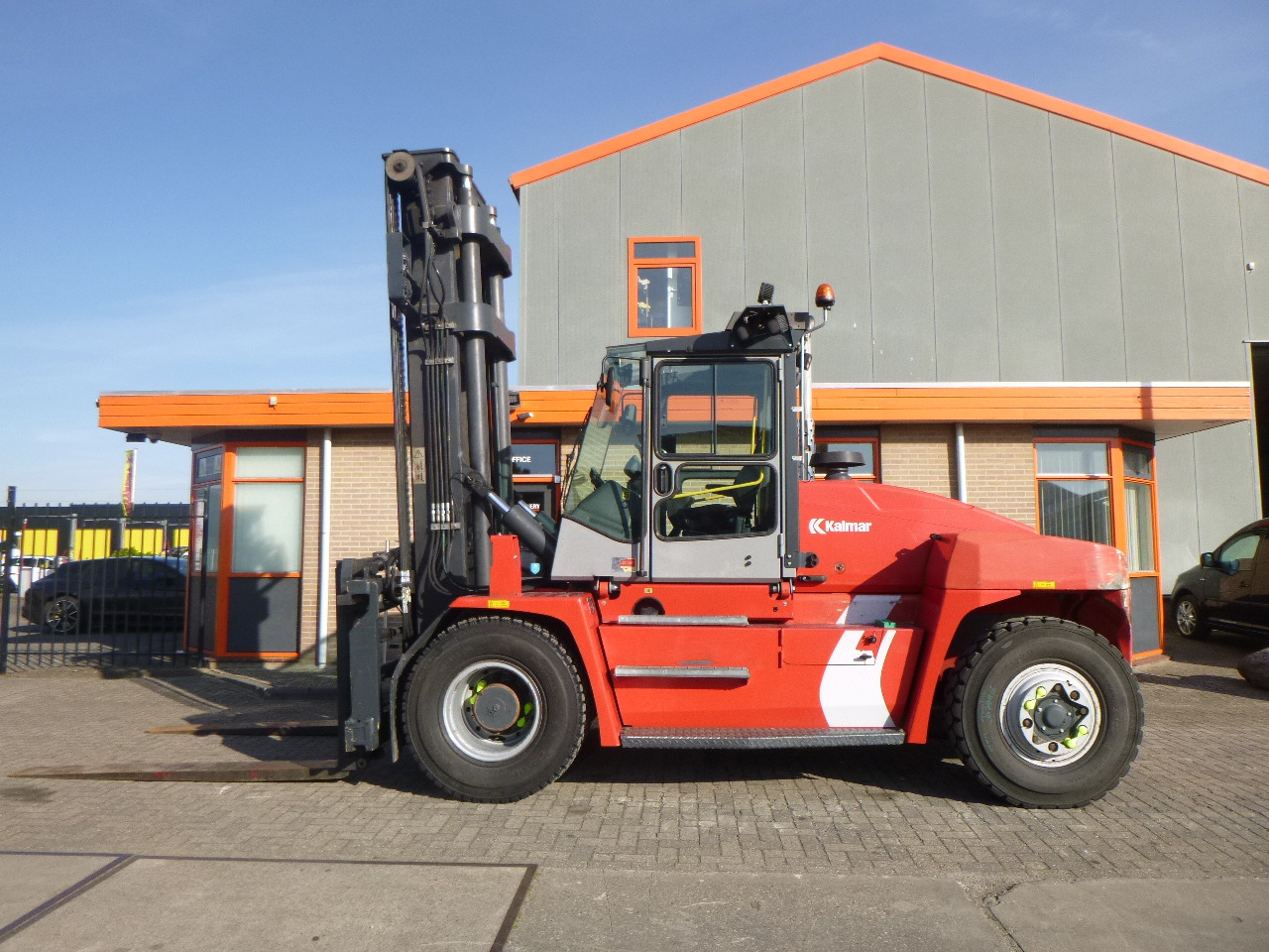 KALMAR DCG140-6 - Diesel heftruck: afbeelding 2 KALMAR DCG140-6 - Diesel heftruck: afbeelding 2