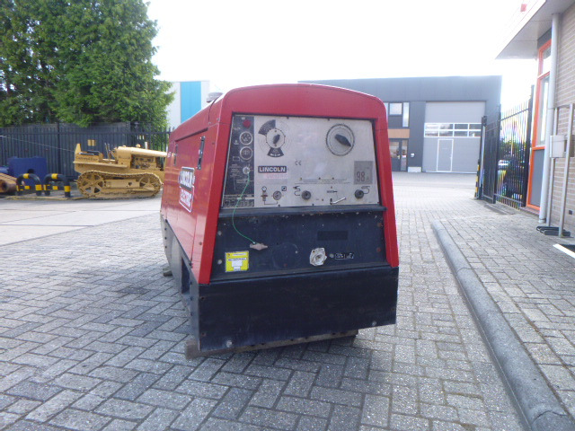 LINCOLN ELECTRIC SAE 300 - Uitrusting voor lassen: afbeelding 4 LINCOLN ELECTRIC SAE 300 - Uitrusting voor lassen: afbeelding 4