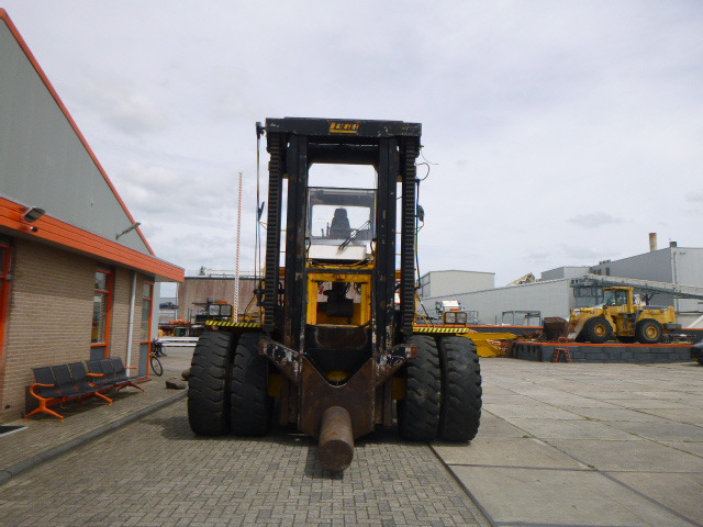 LUNA TH37-1200B - Diesel heftruck: afbeelding 4 LUNA TH37-1200B - Diesel heftruck: afbeelding 4