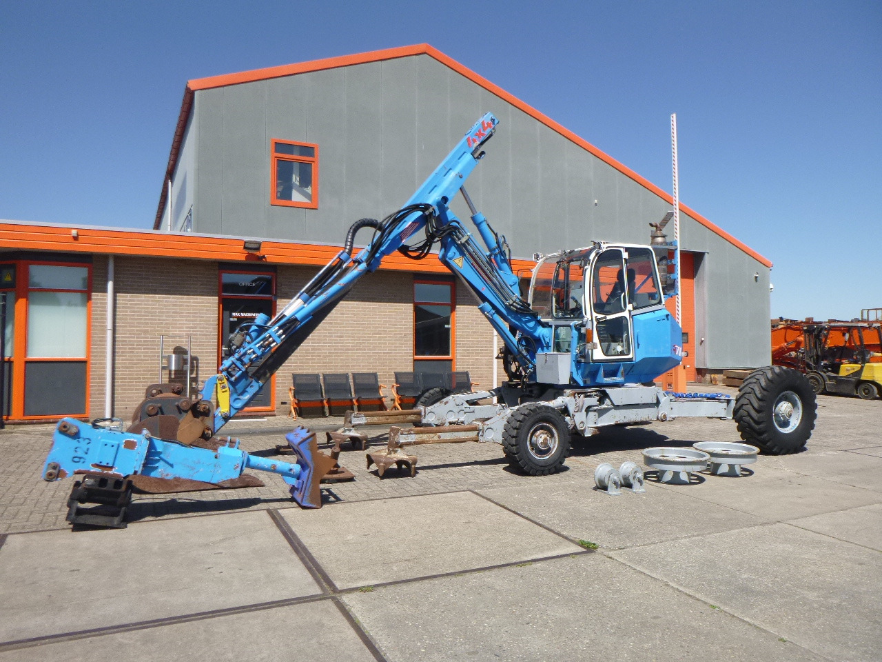 MENZI MUCK A71T2M - Spingraafmachine: afbeelding 1 MENZI MUCK A71T2M - Spingraafmachine: afbeelding 1