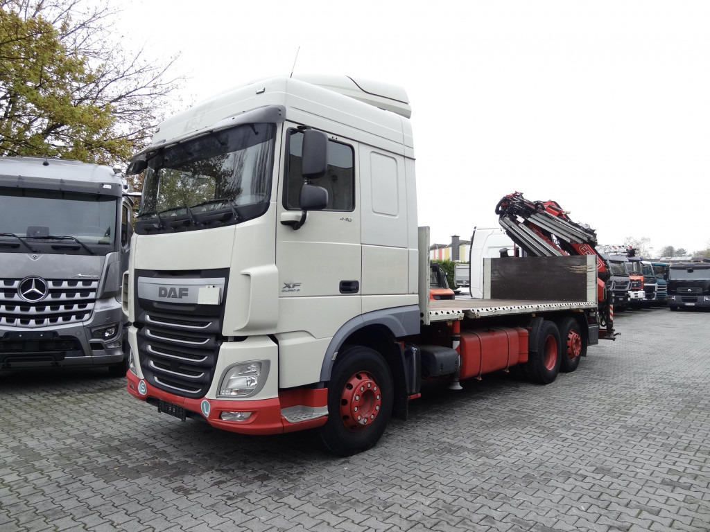 Daf XF440 6X2 Fassi 235 mit Jib bis 24.50 Meter - Kraanwagen, Vrachtwagen met open laadbak: afbeelding 1 Daf XF440 6X2 Fassi 235 mit Jib bis 24.50 Meter - Kraanwagen, Vrachtwagen met open laadbak: afbeelding 1