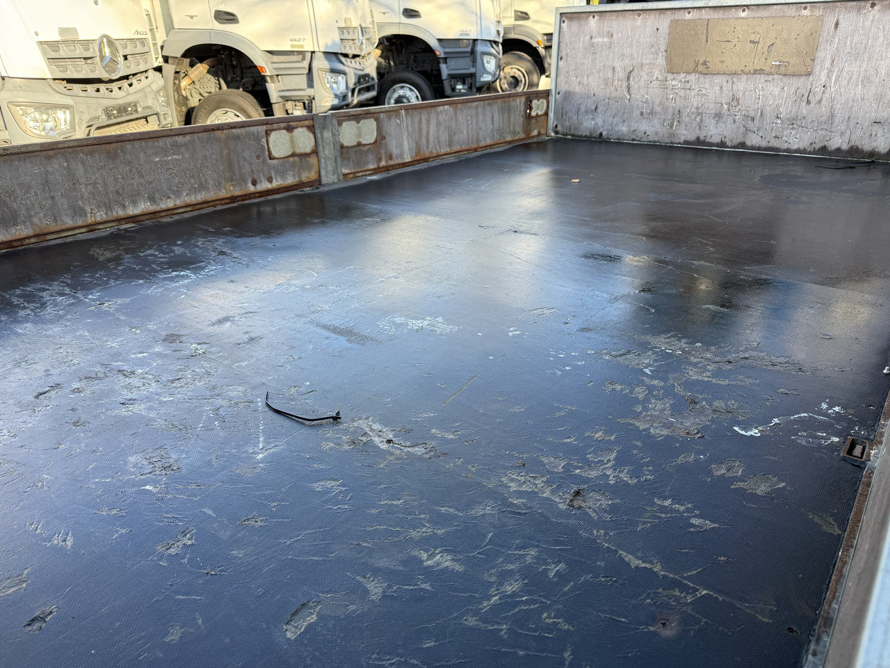 Iveco Daily 70C17 HMF 635 Kran bis 11 Meter - Vrachtwagen met open laadbak, Kraanwagen: afbeelding 3 Iveco Daily 70C17 HMF 635 Kran bis 11 Meter - Vrachtwagen met open laadbak, Kraanwagen: afbeelding 3