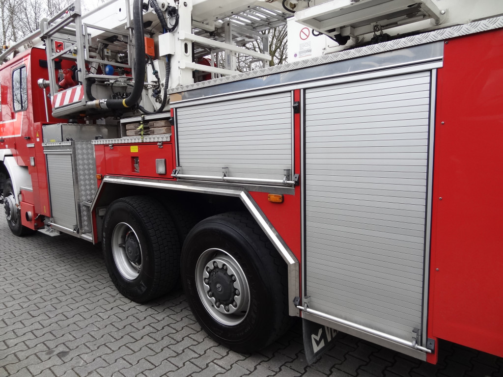 MAN FE 410 6X6 Feuerwehr Vema Lift 32 Meter - Vrachtwagen hoogwerker: afbeelding 5 MAN FE 410 6X6 Feuerwehr Vema Lift 32 Meter - Vrachtwagen hoogwerker: afbeelding 5