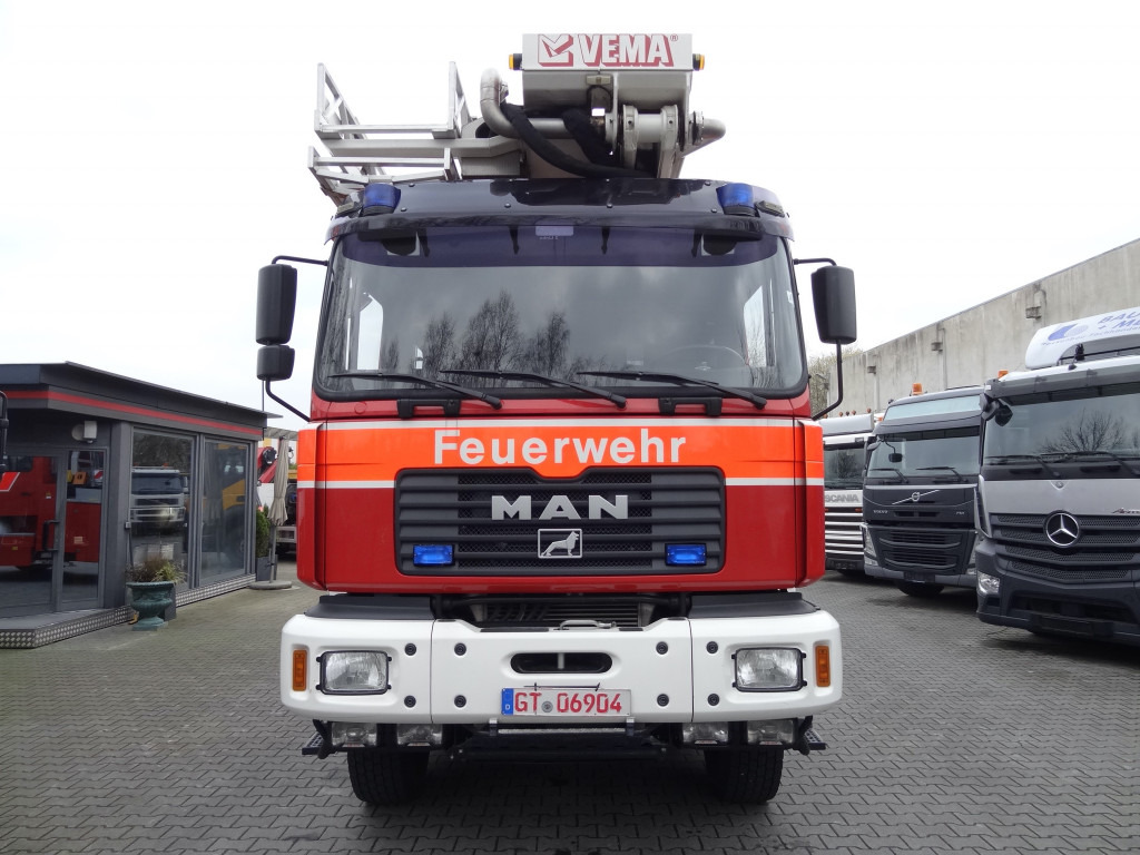 Vrachtwagen hoogwerker MAN FE 410 6X6 Feuerwehr Vema Lift 32 Meter: afbeelding 8