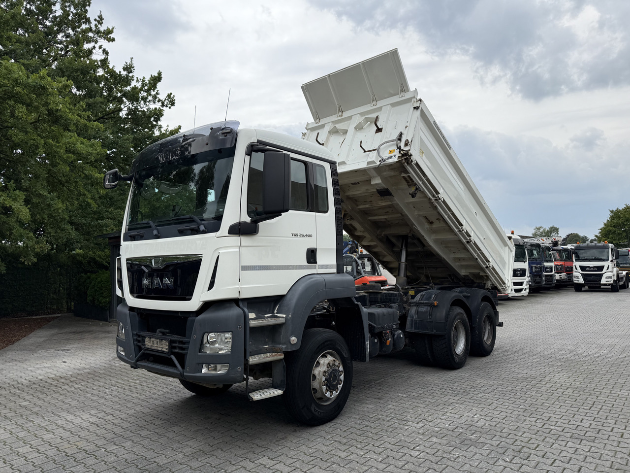 MAN TGS 26.400 6X6 BB Meiller - Kipper vrachtwagen: afbeelding 1 MAN TGS 26.400 6X6 BB Meiller - Kipper vrachtwagen: afbeelding 1