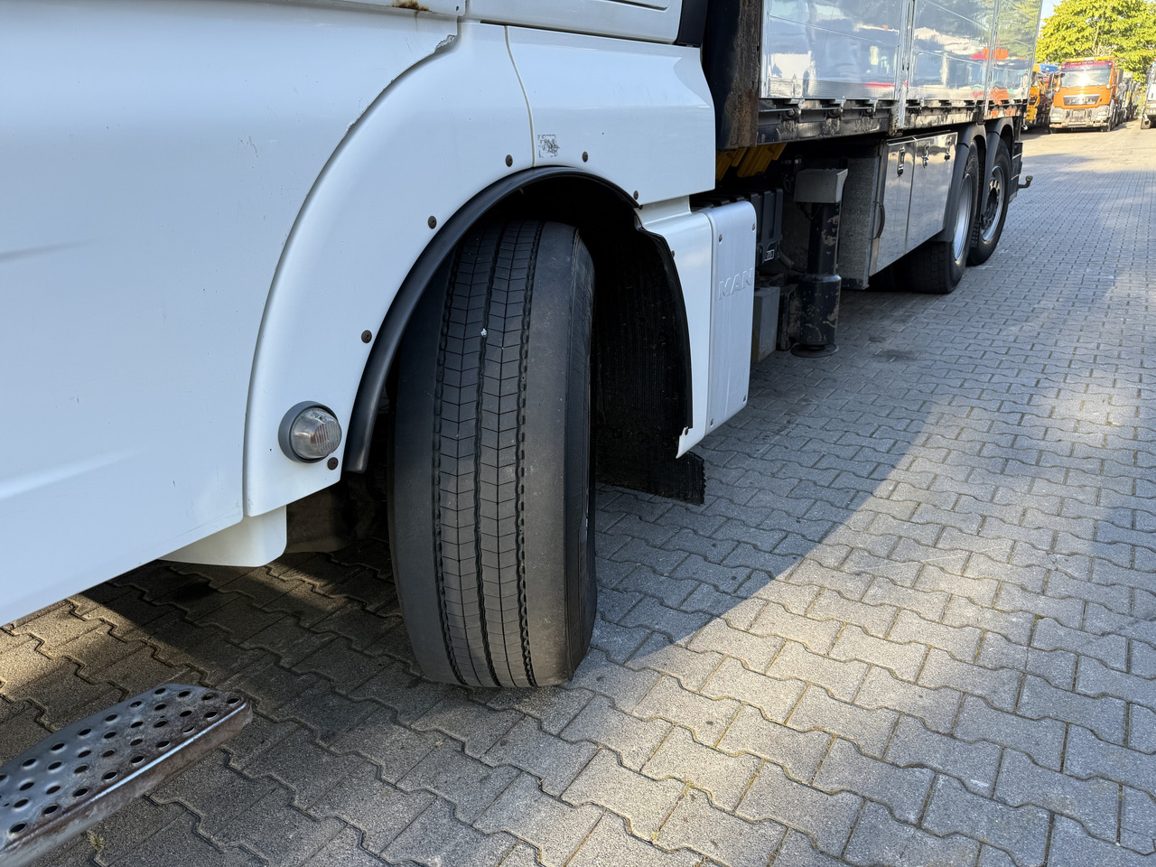 MAN TGX 26.480 6X2 Hiab 422 + Jib + Winde - Vrachtwagen met open laadbak, Kraanwagen: afbeelding 2 MAN TGX 26.480 6X2 Hiab 422 + Jib + Winde - Vrachtwagen met open laadbak, Kraanwagen: afbeelding 2