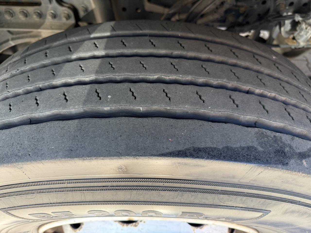 Mercedes-Benz Actros 1827 Kran Palfinger PK 9002 - Schuifzeilen vrachtwagen, Kraanwagen: afbeelding 2 Mercedes-Benz Actros 1827 Kran Palfinger PK 9002 - Schuifzeilen vrachtwagen, Kraanwagen: afbeelding 2