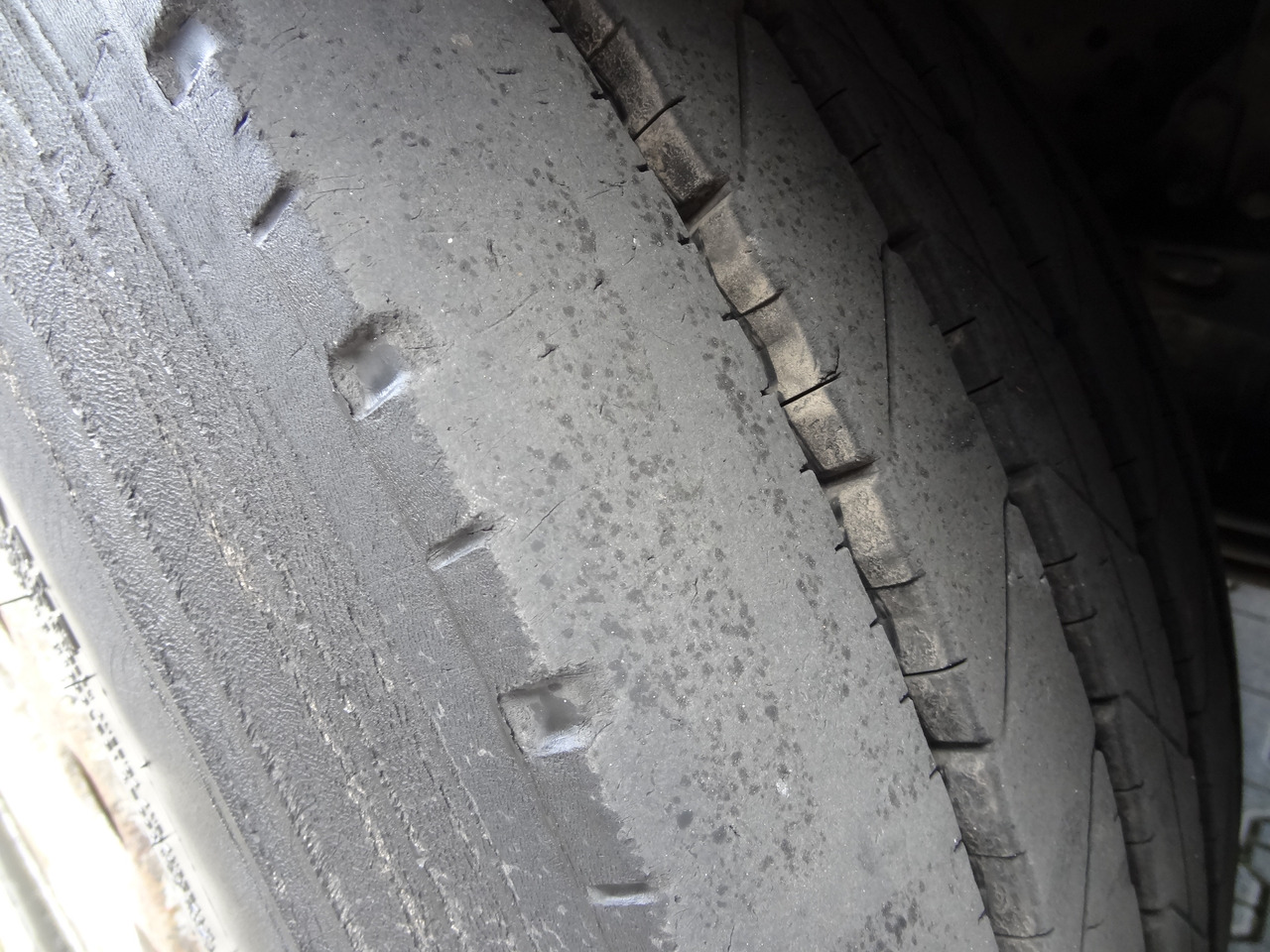 Mercedes-Benz Actros 2533 6X2 HMF 1820 Langmaterial - Vrachtwagen met open laadbak, Kraanwagen: afbeelding 3 Mercedes-Benz Actros 2533 6X2 HMF 1820 Langmaterial - Vrachtwagen met open laadbak, Kraanwagen: afbeelding 3