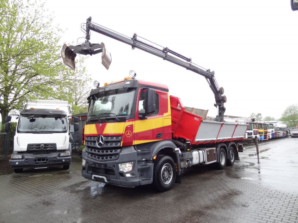 Mercedes-Benz Arocs 2545 6X2 Kipper mit Kran Hiab - Kipper vrachtwagen, Kraanwagen: afbeelding 1 Mercedes-Benz Arocs 2545 6X2 Kipper mit Kran Hiab - Kipper vrachtwagen, Kraanwagen: afbeelding 1