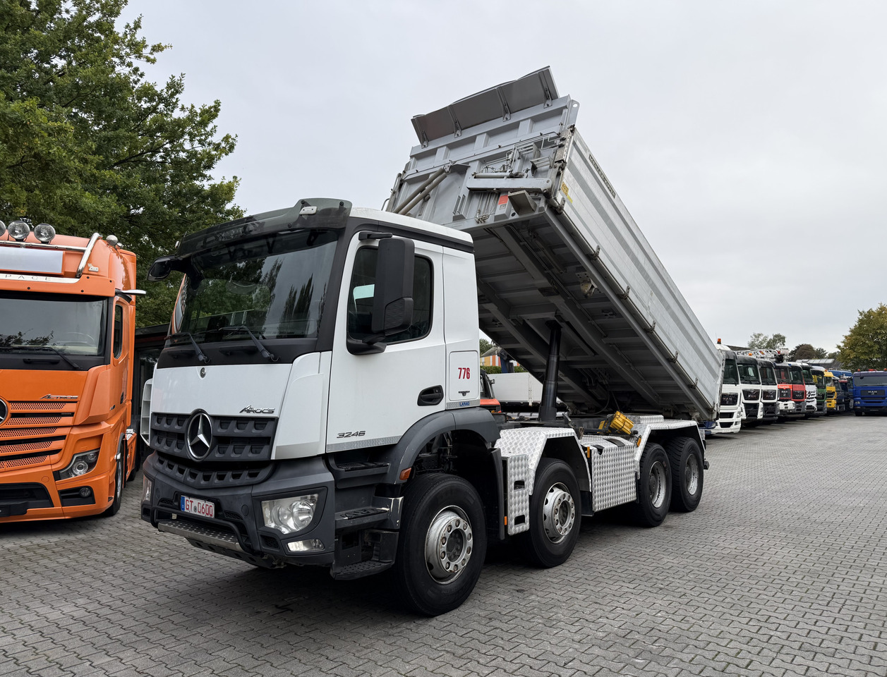 Mercedes-Benz Arocs 3246K 8X4 Meiller - Kipper vrachtwagen: afbeelding 1 Mercedes-Benz Arocs 3246K 8X4 Meiller - Kipper vrachtwagen: afbeelding 1