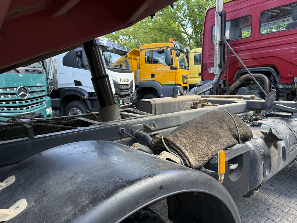 Mercedes-Benz Axor 1829 AK 4X4 Meiller - Kipper vrachtwagen: afbeelding 2 Mercedes-Benz Axor 1829 AK 4X4 Meiller - Kipper vrachtwagen: afbeelding 2