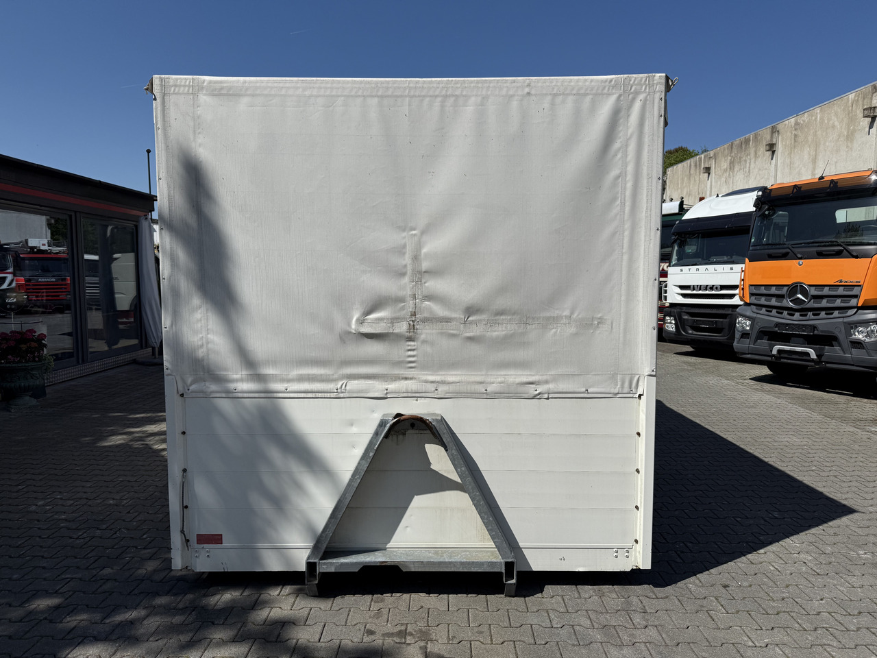 Plane/ Mulde/ Container Ex- Rotes Kreuz - Haakarm container: afbeelding 3 Plane/ Mulde/ Container Ex- Rotes Kreuz - Haakarm container: afbeelding 3