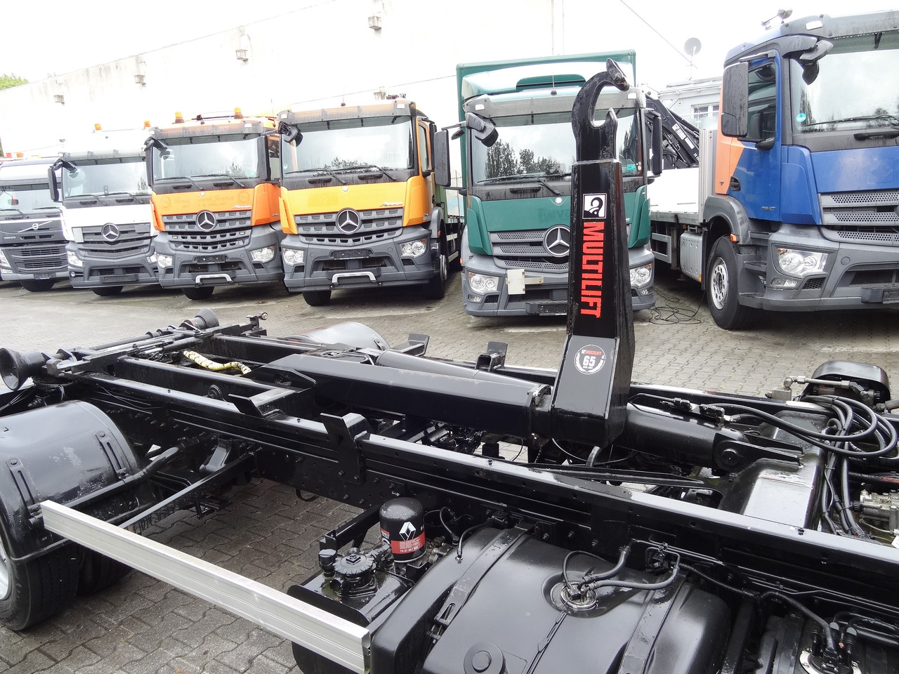 Renault D180.75 Haken Multilift - Haakarmsysteem vrachtwagen: afbeelding 2 Renault D180.75 Haken Multilift - Haakarmsysteem vrachtwagen: afbeelding 2