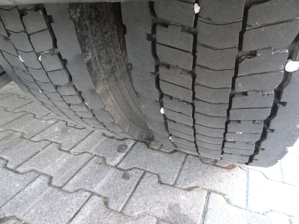 Scania P230 4X2 Kran Atlas 92.2 A2 - Vrachtwagen met open laadbak, Kraanwagen: afbeelding 3 Scania P230 4X2 Kran Atlas 92.2 A2 - Vrachtwagen met open laadbak, Kraanwagen: afbeelding 3