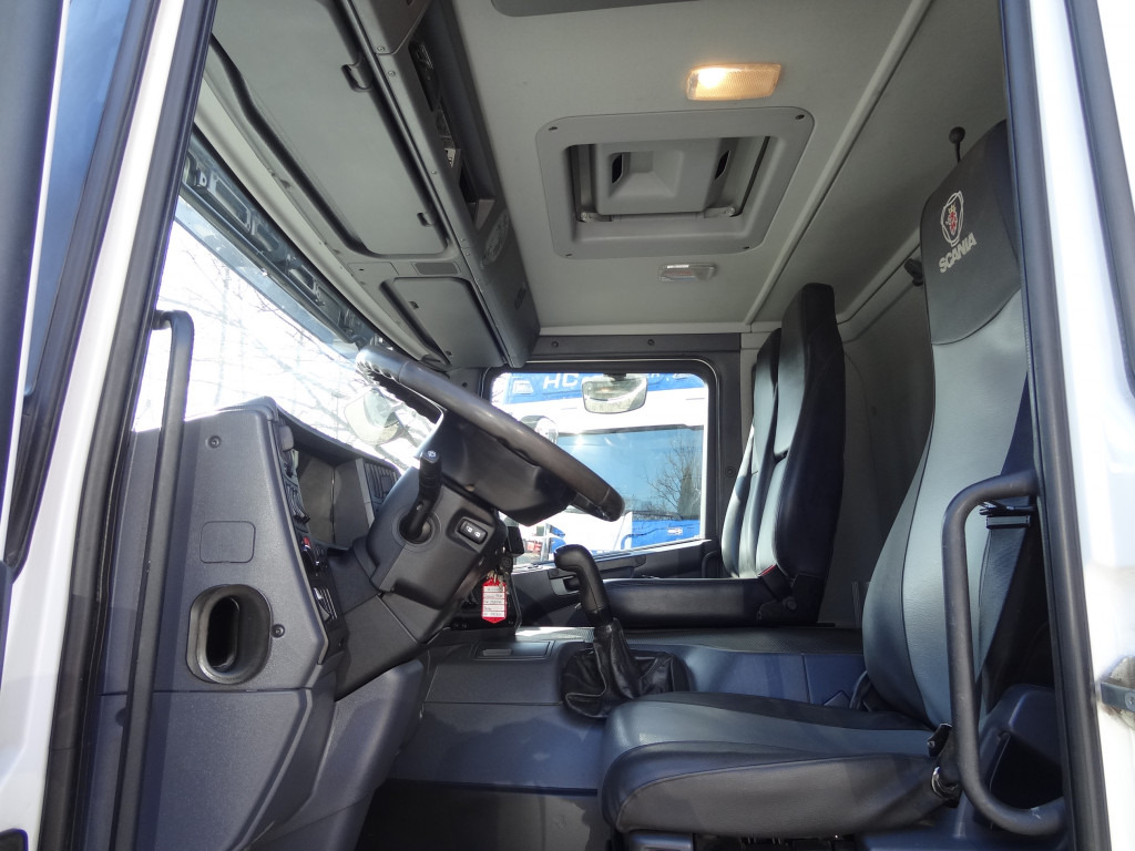 Scania P230 4X2 Kran Atlas 92.2 A2 - Vrachtwagen met open laadbak, Kraanwagen: afbeelding 5 Scania P230 4X2 Kran Atlas 92.2 A2 - Vrachtwagen met open laadbak, Kraanwagen: afbeelding 5