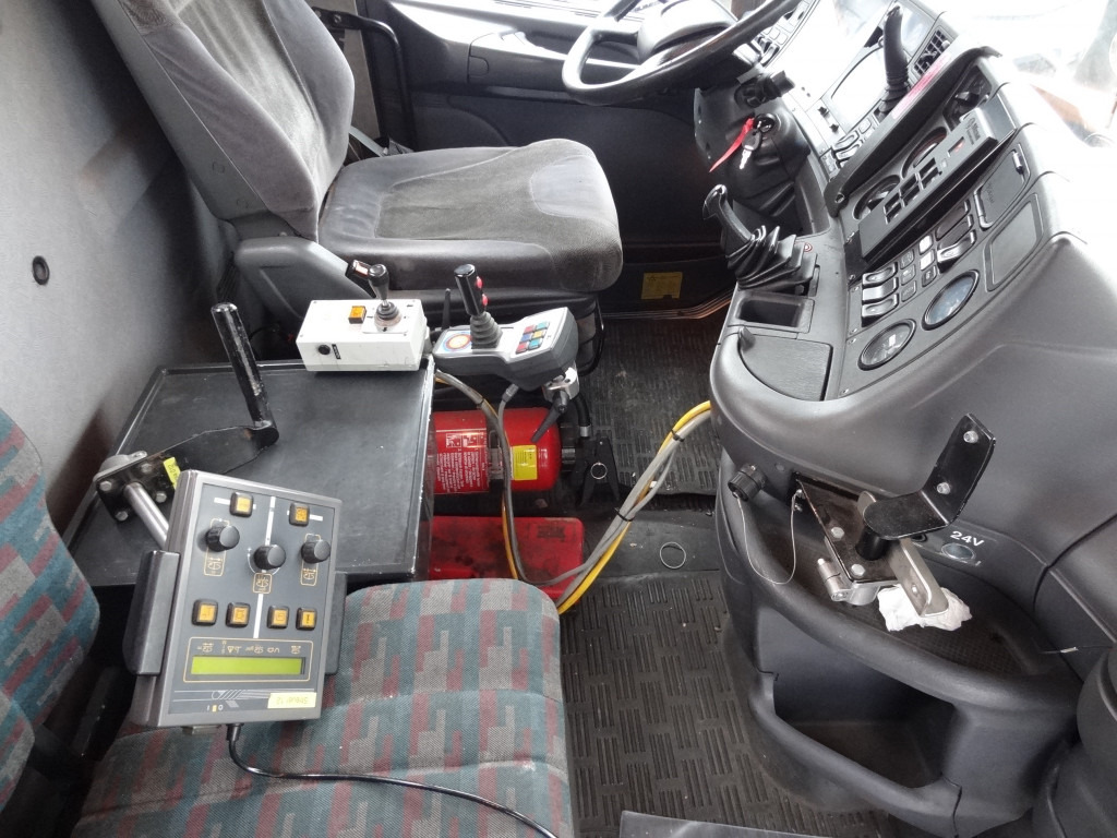 Scania T114 380 Torpedo/Hauber Winterdienst Kommunal - Kipper vrachtwagen: afbeelding 4 Scania T114 380 Torpedo/Hauber Winterdienst Kommunal - Kipper vrachtwagen: afbeelding 4