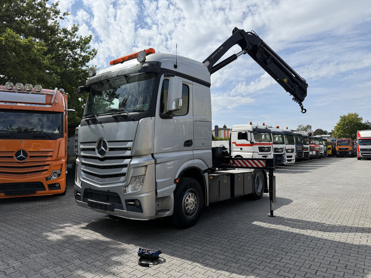 Mercedes-Benz Actros 1842LS Kran HMF 2020 bis 18 Meter - Trekker: afbeelding 1 Mercedes-Benz Actros 1842LS Kran HMF 2020 bis 18 Meter - Trekker: afbeelding 1