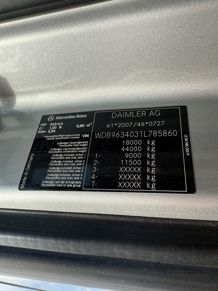 Mercedes-Benz Actros 1842LS Kran HMF 2020 bis 18 Meter - Trekker: afbeelding 4 Mercedes-Benz Actros 1842LS Kran HMF 2020 bis 18 Meter - Trekker: afbeelding 4