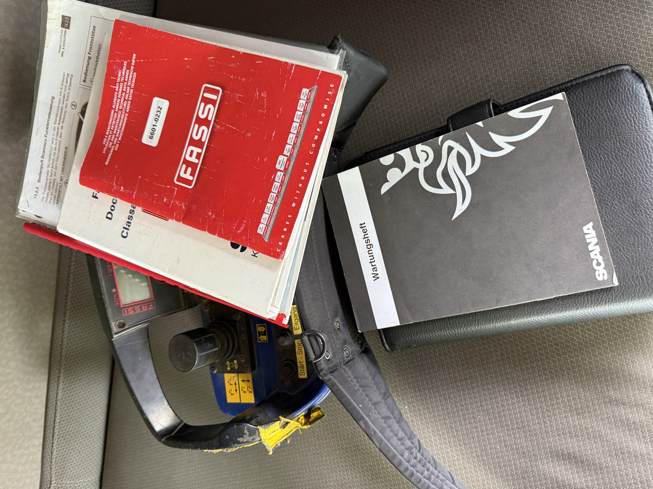 Scania R450 8X4 Kran Fassi F660 bis 34 Meter - Trekker: afbeelding 5 Scania R450 8X4 Kran Fassi F660 bis 34 Meter - Trekker: afbeelding 5