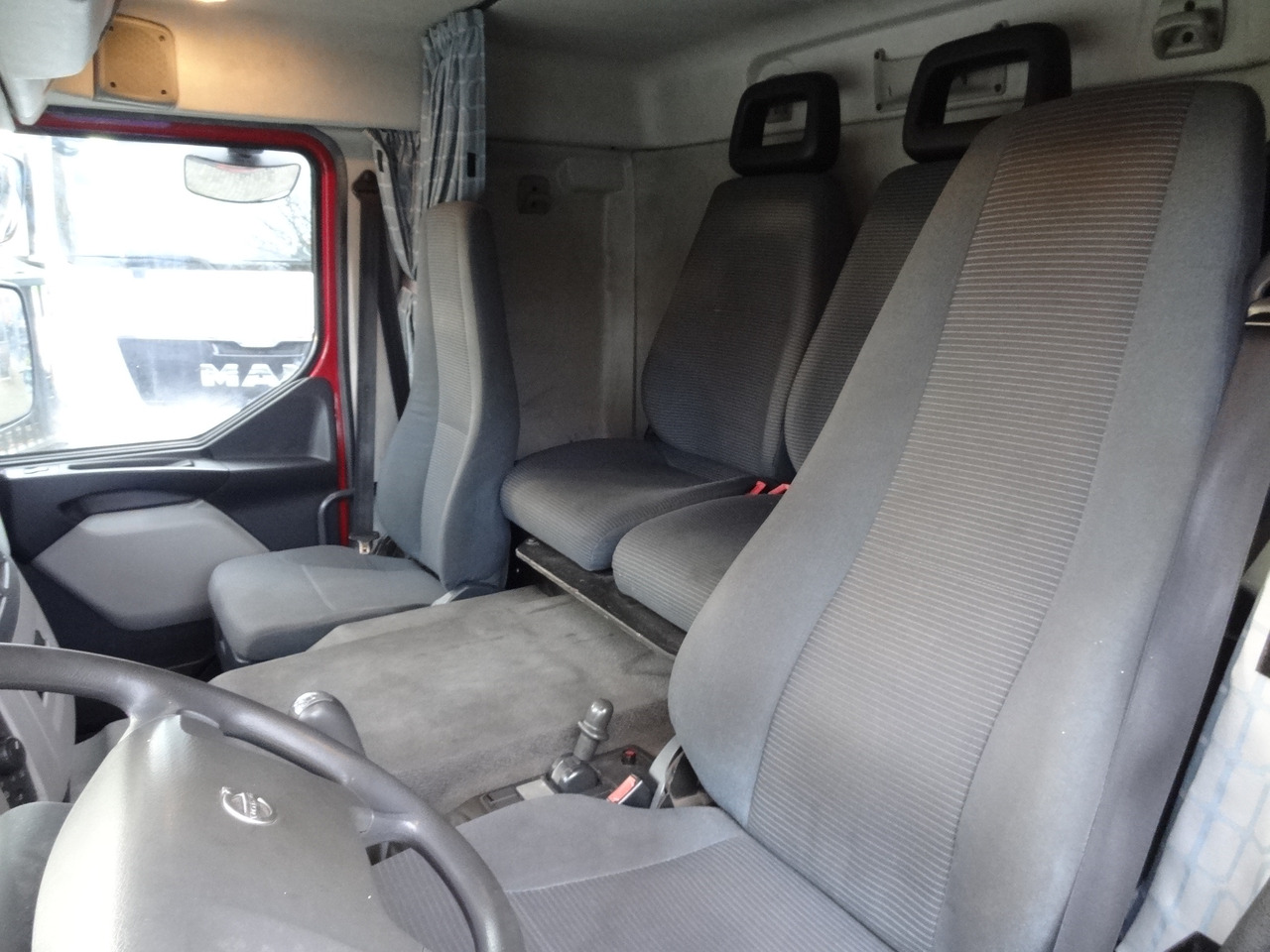 Volvo FE320 Fahrschule/ driving school - Trekker: afbeelding 4 Volvo FE320 Fahrschule/ driving school - Trekker: afbeelding 4