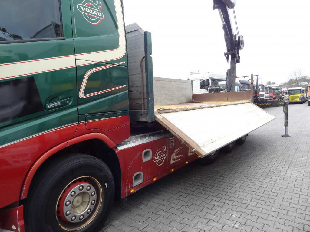 Volvo FH540 8X4 Kipper mit Kran Hiab 244-5 - Kipper vrachtwagen, Kraanwagen: afbeelding 2 Volvo FH540 8X4 Kipper mit Kran Hiab 244-5 - Kipper vrachtwagen, Kraanwagen: afbeelding 2