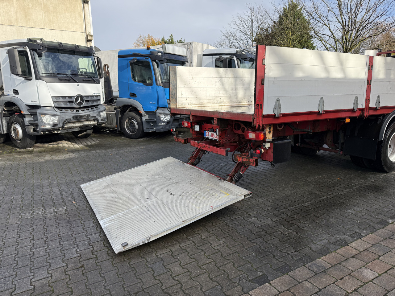 Volvo FM330 Kran Effer 165 bis 20 Meter - Vrachtwagen met open laadbak, Kraanwagen: afbeelding 2 Volvo FM330 Kran Effer 165 bis 20 Meter - Vrachtwagen met open laadbak, Kraanwagen: afbeelding 2