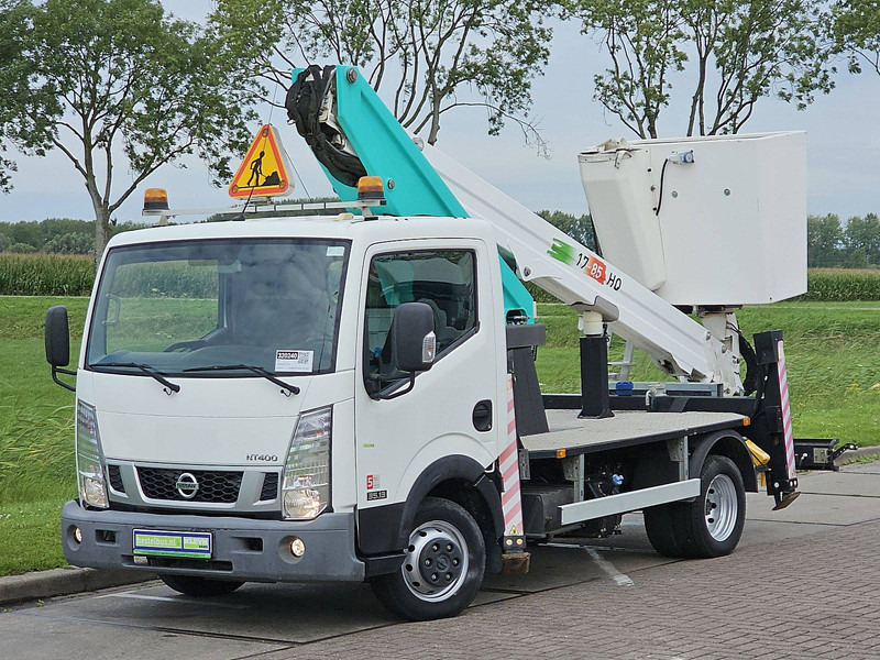 Nissan NT 400 17Mtr-Hoogwerker! - Bestelwagen: afbeelding 2 Nissan NT 400 17Mtr-Hoogwerker! - Bestelwagen: afbeelding 2