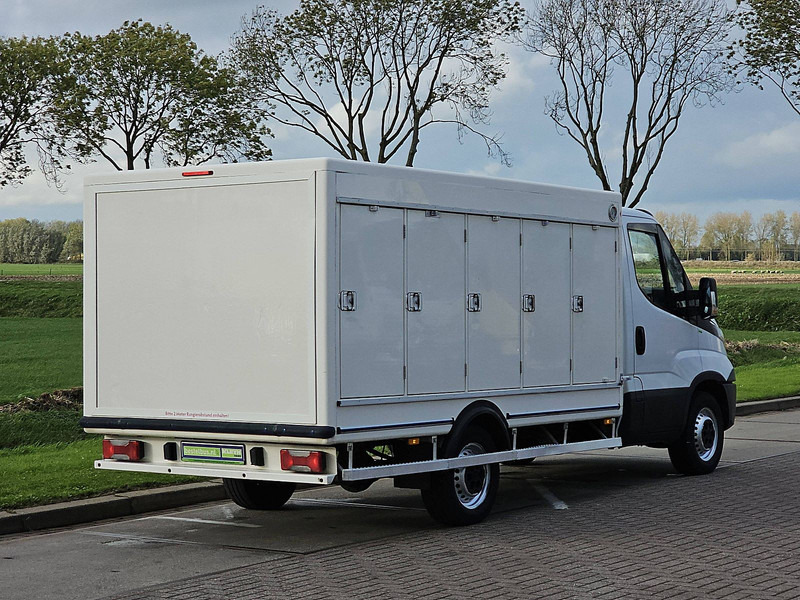 Iveco Daily 35 S 11 MANUAL 10 DOORS - Koelwagen: afbeelding 3 Iveco Daily 35 S 11 MANUAL 10 DOORS - Koelwagen: afbeelding 3