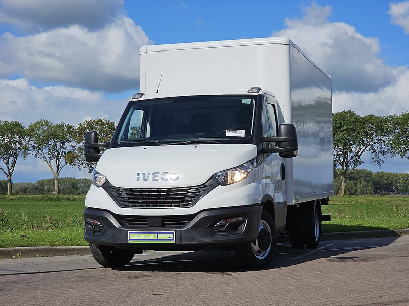 Iveco Daily 35C16 Bakwagen Laadklep - Bestelwagen gesloten laadbak: afbeelding 1 Iveco Daily 35C16 Bakwagen Laadklep - Bestelwagen gesloten laadbak: afbeelding 1