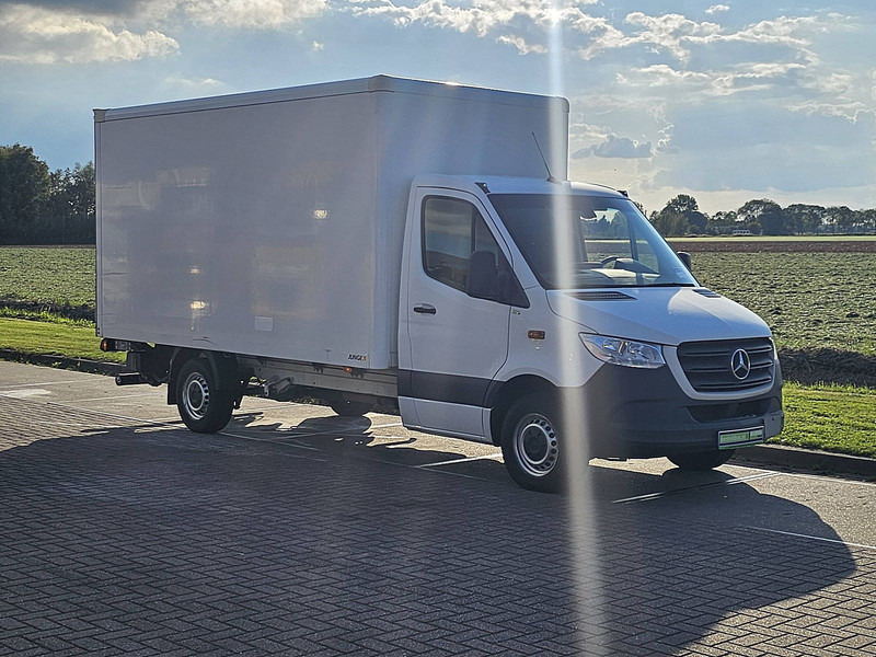 Mercedes-Benz Sprinter 316 Bakwagen Laadklep! - Bestelwagen gesloten laadbak: afbeelding 5 Mercedes-Benz Sprinter 316 Bakwagen Laadklep! - Bestelwagen gesloten laadbak: afbeelding 5