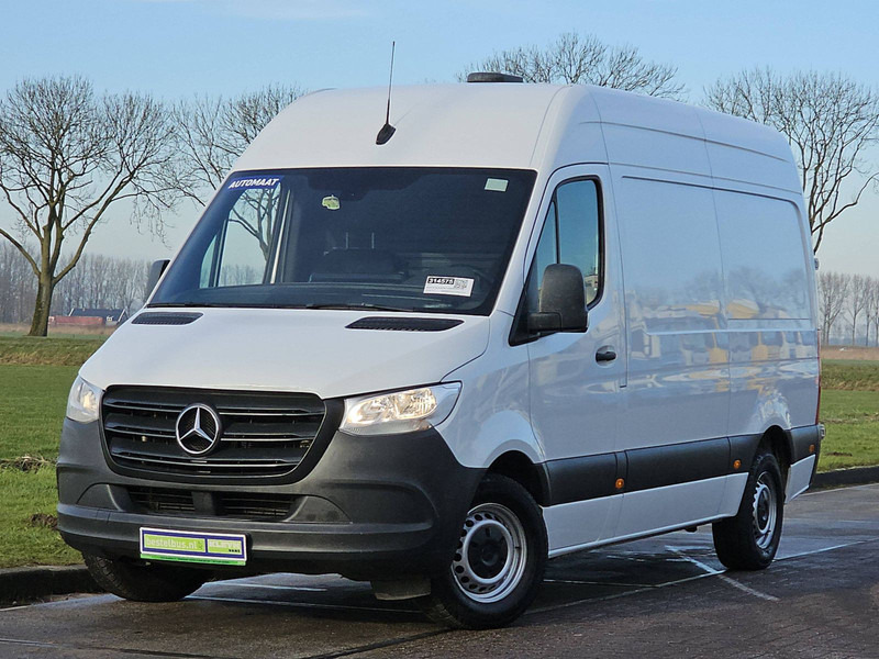 Mercedes-Benz Sprinter 319 L2H2 3.5T-AHG V6! - Gesloten bestelwagen: afbeelding 2 Mercedes-Benz Sprinter 319 L2H2 3.5T-AHG V6! - Gesloten bestelwagen: afbeelding 2