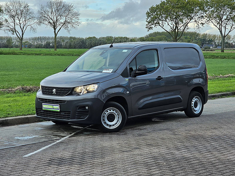 Peugeot Partner 1.5 BHDI 102 - Bestelwagen gesloten laadbak: afbeelding 2 Peugeot Partner 1.5 BHDI 102 - Bestelwagen gesloten laadbak: afbeelding 2