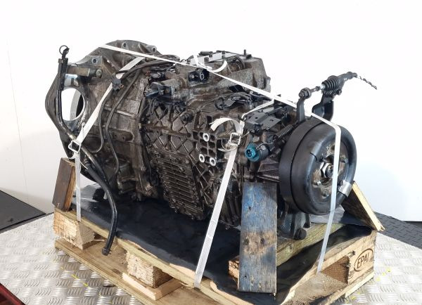 Isuzu PB-NKR81A Automatic Gearbox - Versnellingsbak: afbeelding 5 Isuzu PB-NKR81A Automatic Gearbox - Versnellingsbak: afbeelding 5