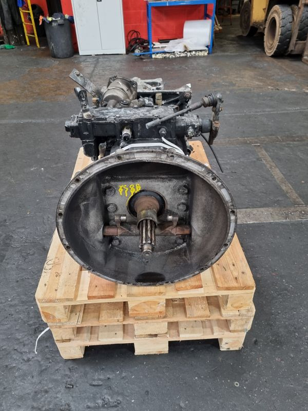 ZF 6S85 with voith Retarder Gearbox - Versnellingsbak: afbeelding 2 ZF 6S85 with voith Retarder Gearbox - Versnellingsbak: afbeelding 2