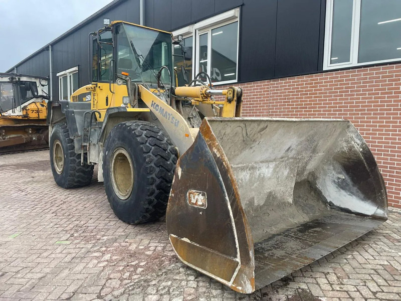 Komatsu WA250-5 - Wiellader: afbeelding 2 Komatsu WA250-5 - Wiellader: afbeelding 2