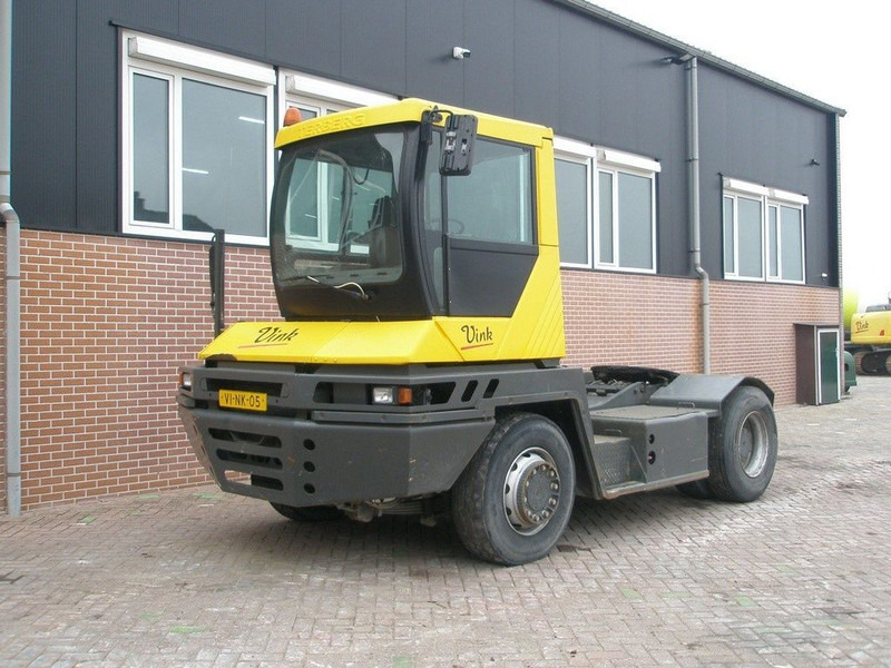 Terberg RT 222 RT220 4x4 - Terminal trekker: afbeelding 1 Terberg RT 222 RT220 4x4 - Terminal trekker: afbeelding 1