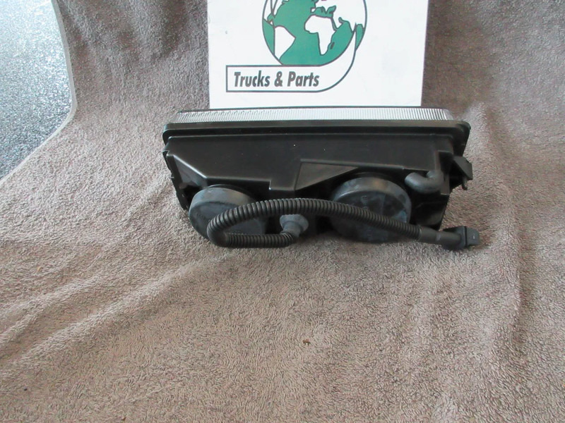 DAF 1328860 MISTLAMP DAF XF CF LF EURO 3 NIEUWE !!! LINKS - Mistlamp voor Vrachtwagen: afbeelding 3 DAF 1328860 MISTLAMP DAF XF CF LF EURO 3 NIEUWE !!! LINKS - Mistlamp voor Vrachtwagen: afbeelding 3