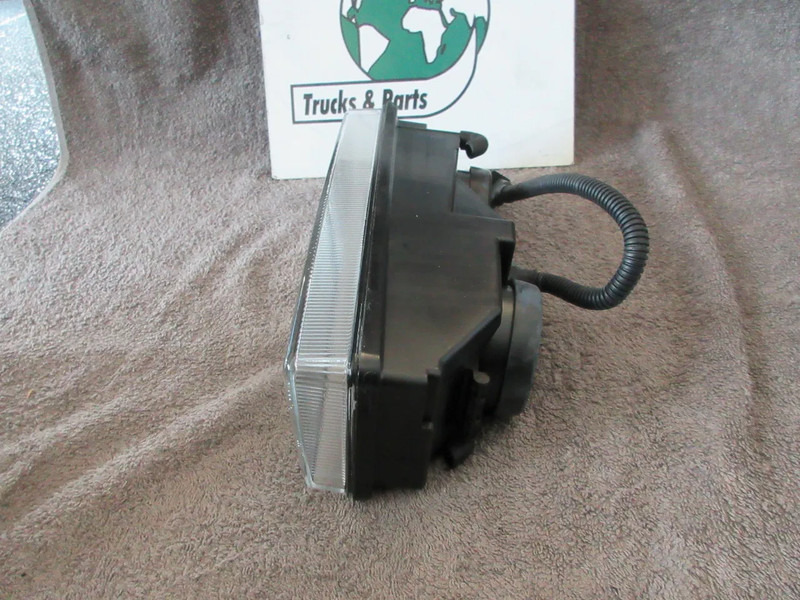 DAF 1328860 MISTLAMP DAF XF CF LF EURO 3 NIEUWE !!! LINKS - Mistlamp voor Vrachtwagen: afbeelding 4 DAF 1328860 MISTLAMP DAF XF CF LF EURO 3 NIEUWE !!! LINKS - Mistlamp voor Vrachtwagen: afbeelding 4