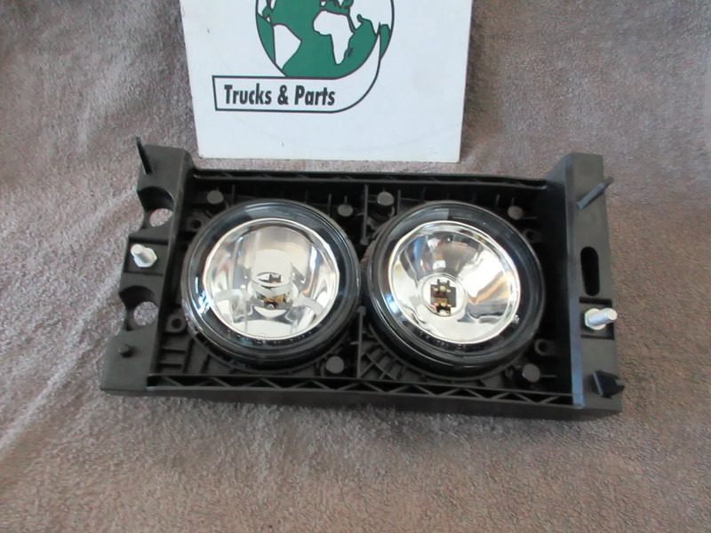 DAF 1725272 // 1725270 // 1725271 // 1725273 MISTLAMP NIEUWE LINKS & RECHTS DAF XF CF LF EURO 5 - Mistlamp voor Vrachtwagen: afbeelding 3 DAF 1725272 // 1725270 // 1725271 // 1725273 MISTLAMP NIEUWE LINKS & RECHTS DAF XF CF LF EURO 5 - Mistlamp voor Vrachtwagen: afbeelding 3