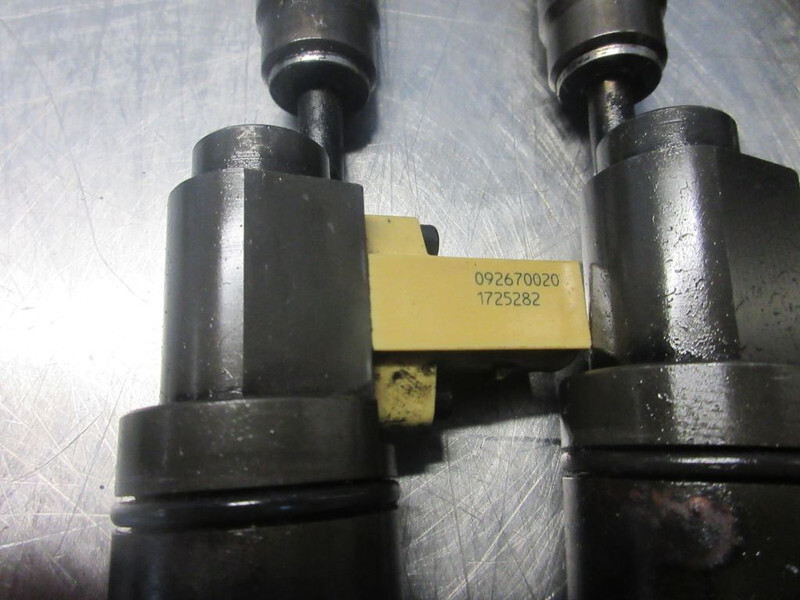 DAF 1725282 INJECTORS XF CF 510 PK EURO 5 EEV - Brandstoffilter voor Vrachtwagen: afbeelding 2 DAF 1725282 INJECTORS XF CF 510 PK EURO 5 EEV - Brandstoffilter voor Vrachtwagen: afbeelding 2