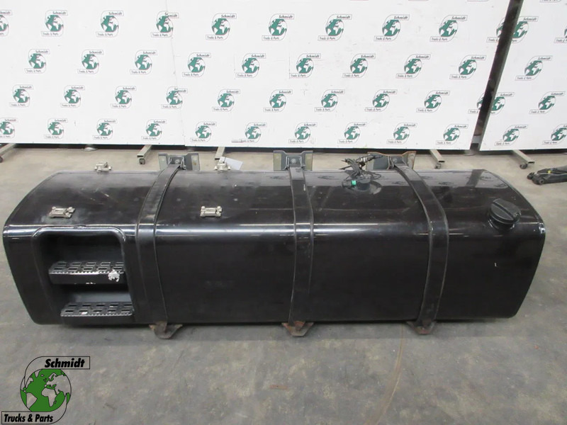 DAF 1944800 DIESELTANK DAF XF 480 EURO 6 845 LITER - Brandstoftank voor Vrachtwagen: afbeelding 1 DAF 1944800 DIESELTANK DAF XF 480 EURO 6 845 LITER - Brandstoftank voor Vrachtwagen: afbeelding 1