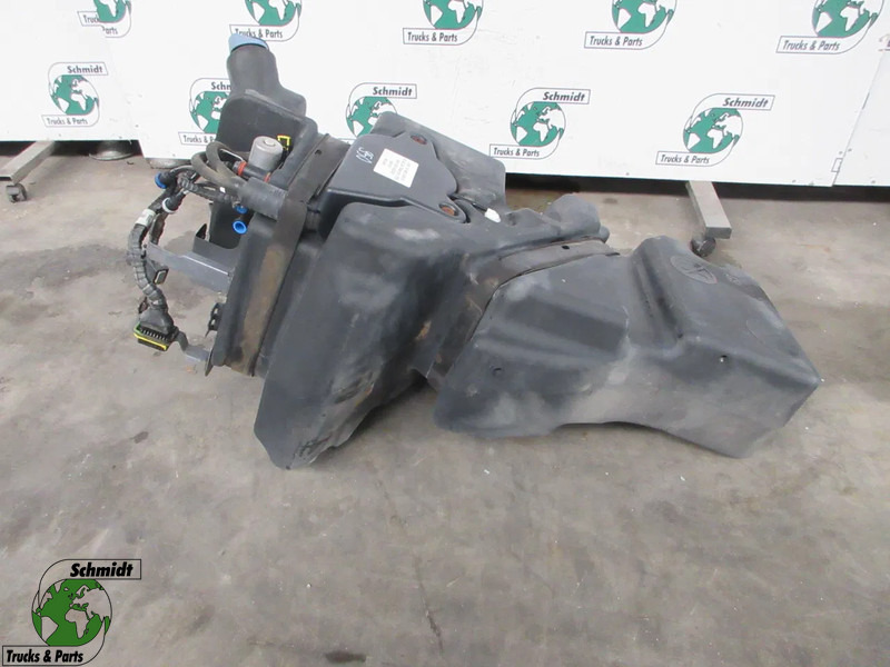 DAF 1981182 //1928238 // 1981181 DAF XF EURO 6 90 LITER INHOUD - Brandstoftank voor Vrachtwagen: afbeelding 1 DAF 1981182 //1928238 // 1981181 DAF XF EURO 6 90 LITER INHOUD - Brandstoftank voor Vrachtwagen: afbeelding 1