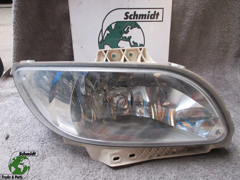 DAF 2032701 // 2032702 MISTLAMP R+L DAF XF CF EURO 6 MODEL 2018 - Mistlamp voor Vrachtwagen: afbeelding 1 DAF 2032701 // 2032702 MISTLAMP R+L DAF XF CF EURO 6 MODEL 2018 - Mistlamp voor Vrachtwagen: afbeelding 1