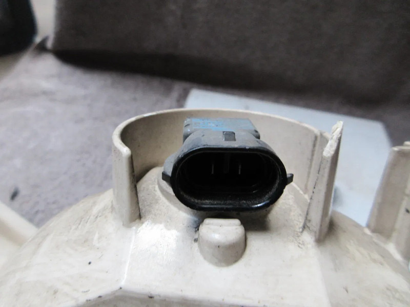 DAF 2032701 // 2032702 MISTLAMP R+L DAF XF CF EURO 6 MODEL 2018 - Mistlamp voor Vrachtwagen: afbeelding 5 DAF 2032701 // 2032702 MISTLAMP R+L DAF XF CF EURO 6 MODEL 2018 - Mistlamp voor Vrachtwagen: afbeelding 5