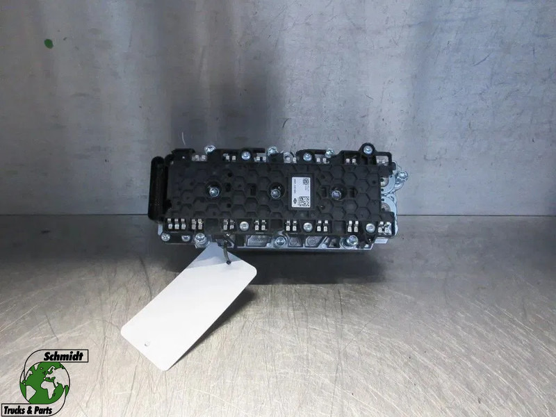 DAF 2425027 // 2396407 VENTIEL BLOK DAF XG XF CF XD NIEUWE & GEBRUIK - Koppeling en onderdelen voor Vrachtwagen: afbeelding 1 DAF 2425027 // 2396407 VENTIEL BLOK DAF XG XF CF XD NIEUWE & GEBRUIK - Koppeling en onderdelen voor Vrachtwagen: afbeelding 1